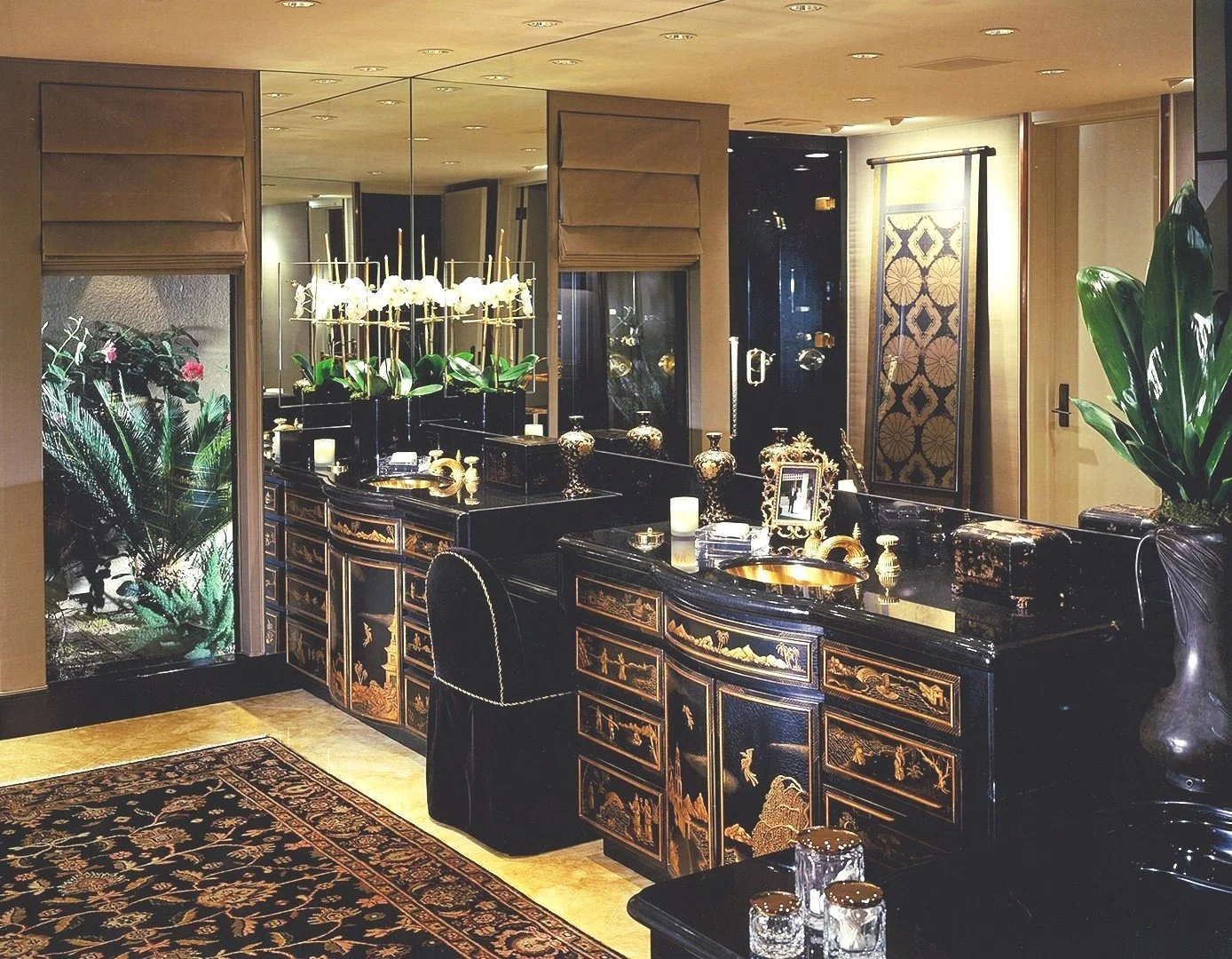 Asian-in-Palm-Desert-DC250-HOLD-2659-1080h