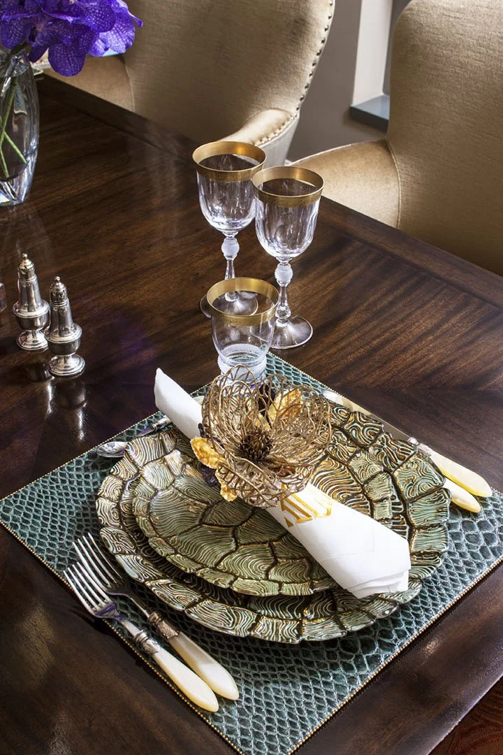 The-Carlyle-TABLE-SETTING-1-COPY-1080